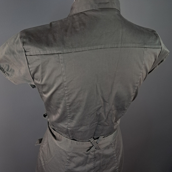 H&M Womens Short Sleeve V-Neck Flap Pocket Casual Dress Size 6 Military Green - Picture 2 of 9